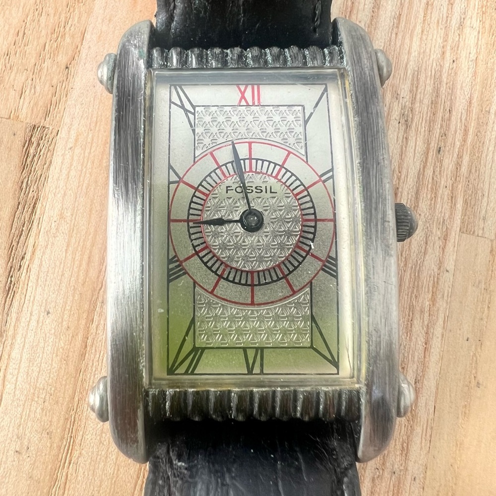 Rare Fossil silver tone curvex crystal black leather dress watch NEW BATTERY